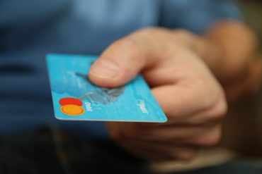 Location auto aux Seychelles avec carte de débit : que vérifier avant de réserver