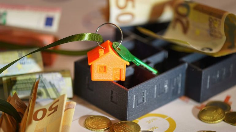 Investir en crowdfunding immobilier : rendements jusqu'à 8%